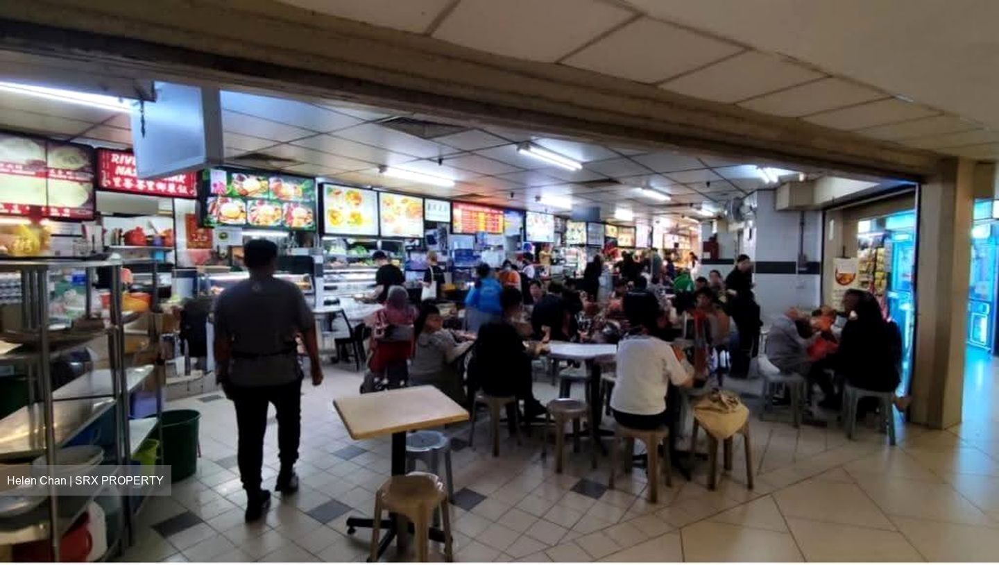 Lucky Plaza (D9), Retail #623498661